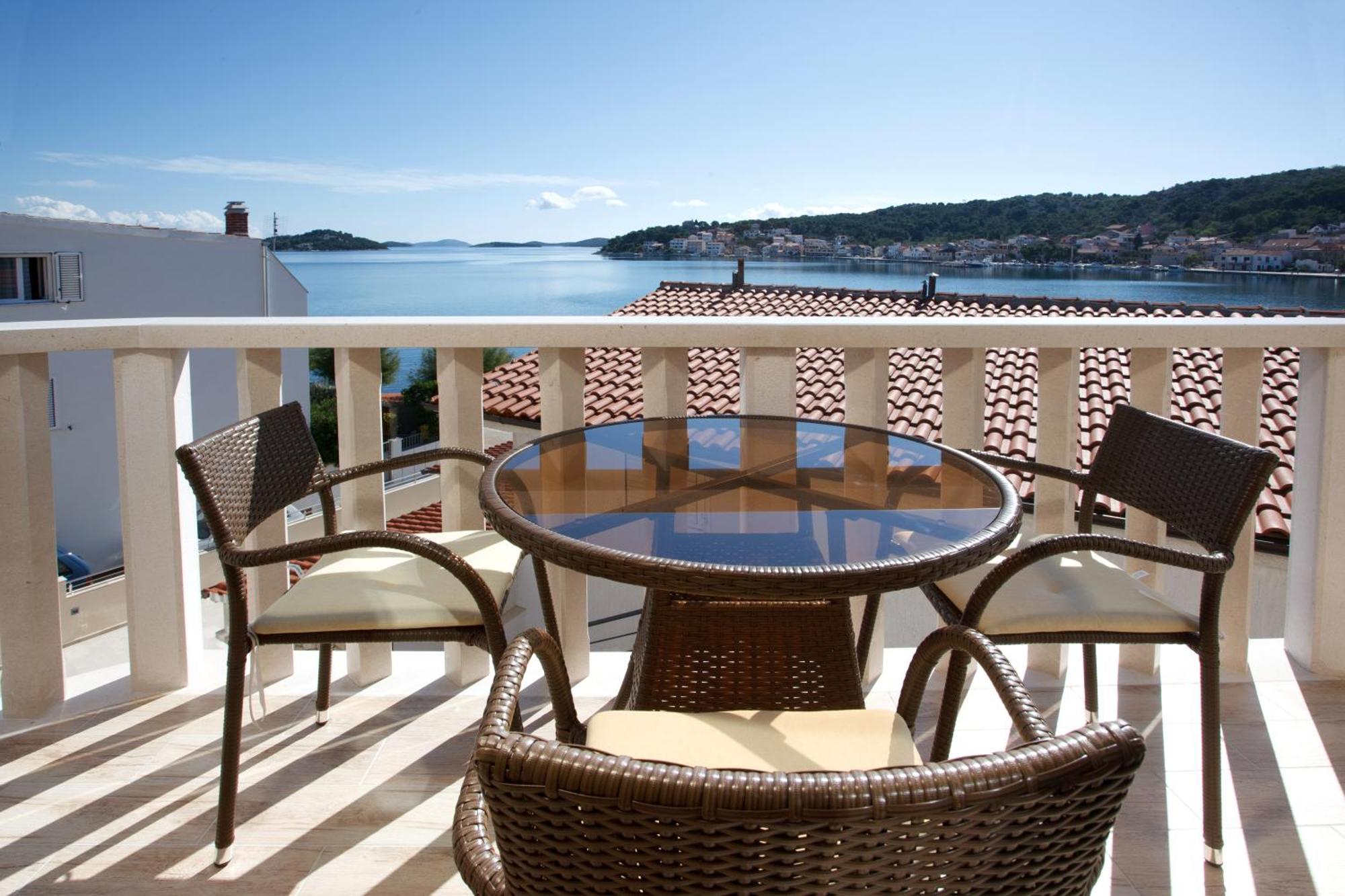 Apartments Tisno - Villa Mare Dış mekan fotoğraf