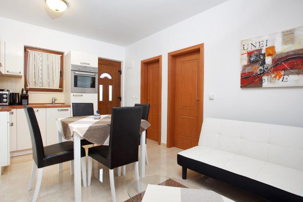 Apartments Tisno - Villa Mare Oda fotoğraf