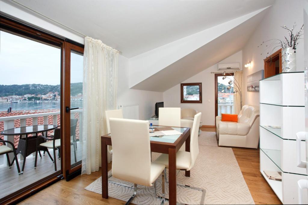 Apartments Tisno - Villa Mare Oda fotoğraf